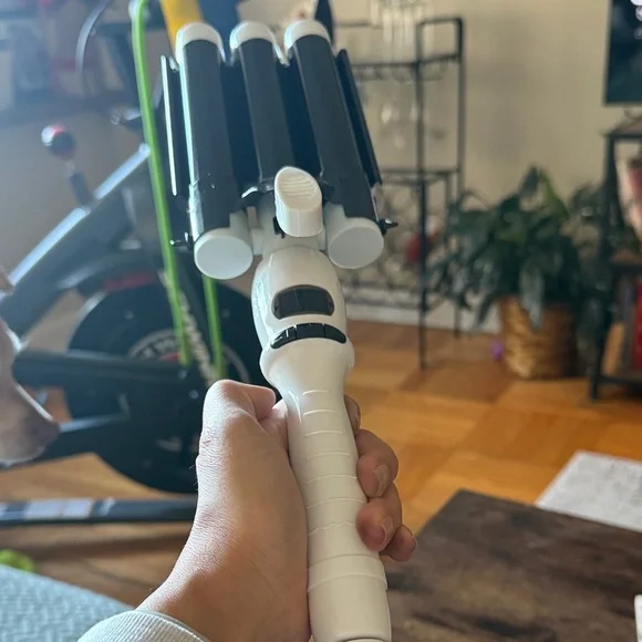 Bondi Boost Black Hair Waver - Picture 4 of 4